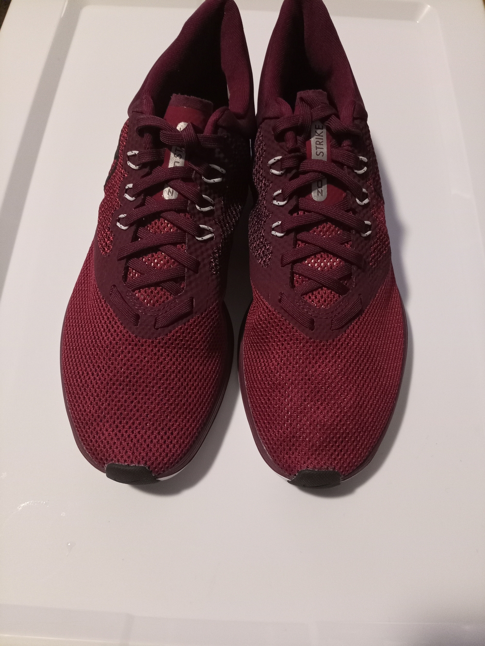 Nike Zoom Strike Men's Burgundy Mesh Running Shoes Sz 9.5